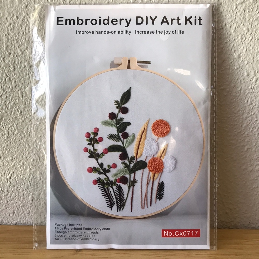 Embroidery DIY Art Kit With Pre-Printed Cloth Threads & Needles Floral Design